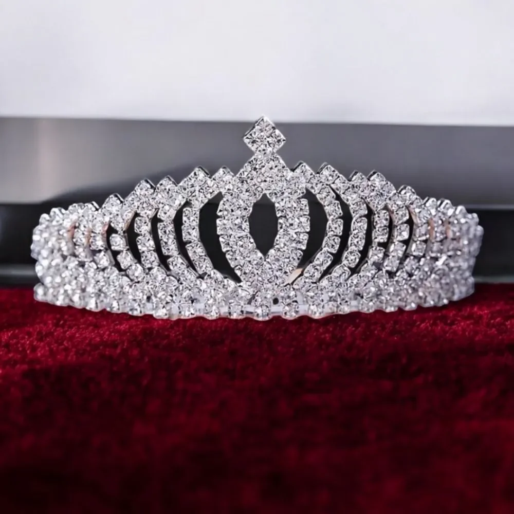 Silver Rhinestone Princess Tiara Crown Bridal Pageant Quinceañera Sweet 16 Party